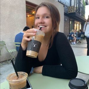 Meet your Posher, Gia